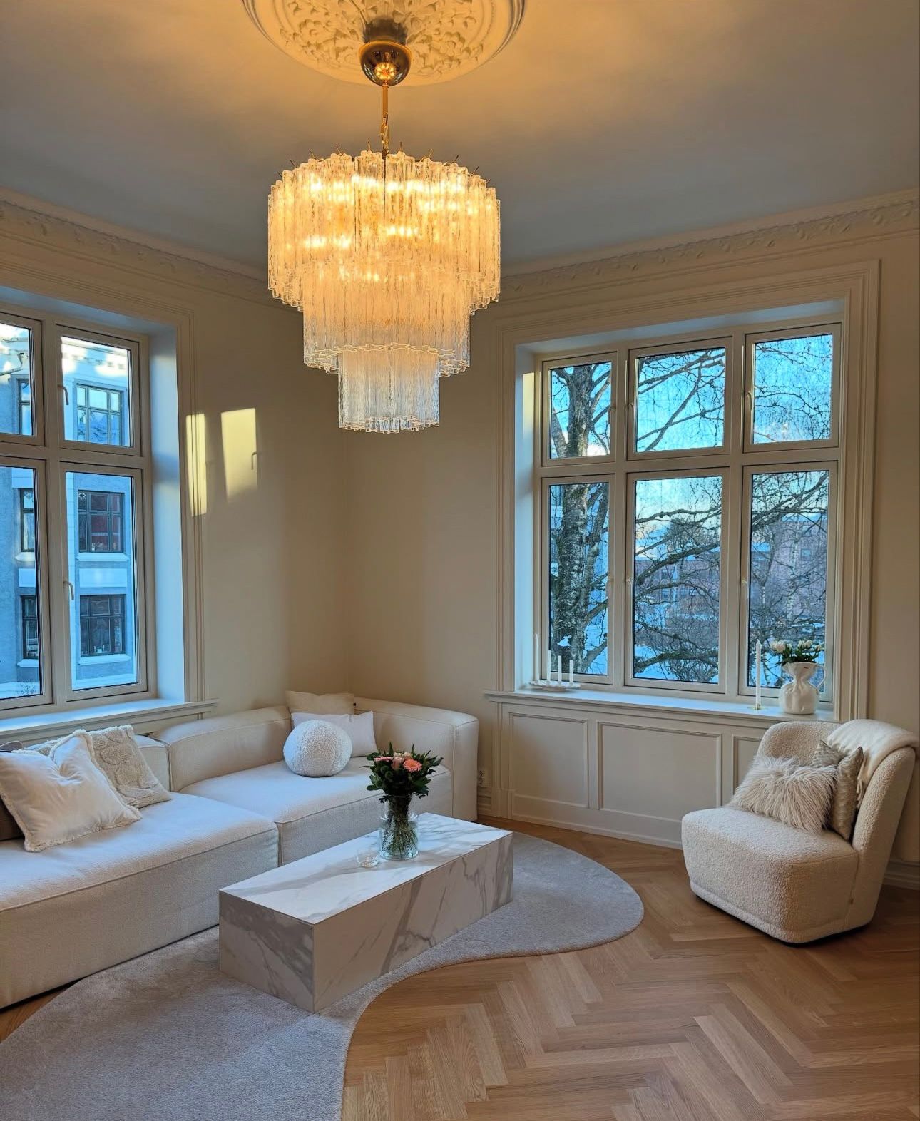 La Colonne - grande -Tiered Murano Style Glass Chandelier