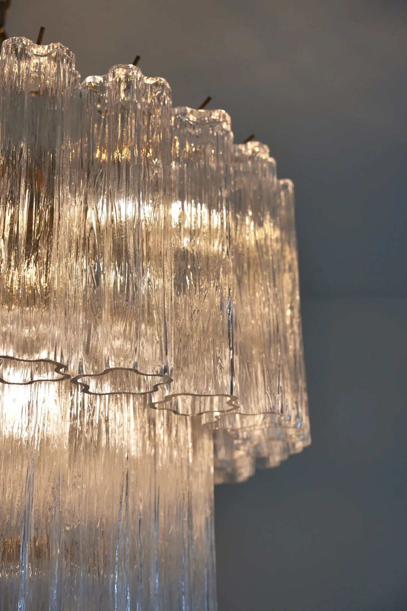 La Colonne - midi-Tiered Murano Style Glass Chandelier